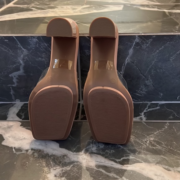 Nude Heels - Picture 4 of 4